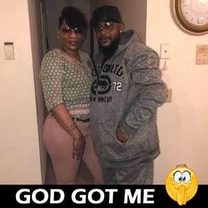 Meet your Posher, Monique